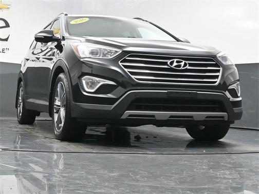 2016 Hyundai SANTA FE SE