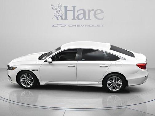 Platinum White Pearl 2018 Honda Accord LX