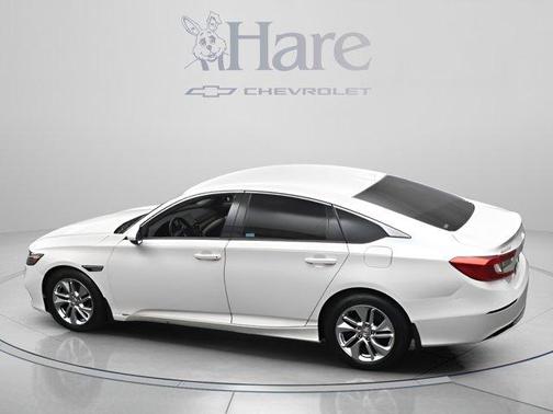 Platinum White Pearl 2018 Honda Accord LX
