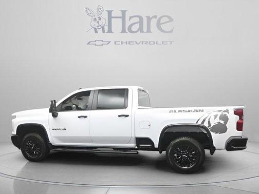 Summit White 2026 Chevrolet Silverado 2500 WT
