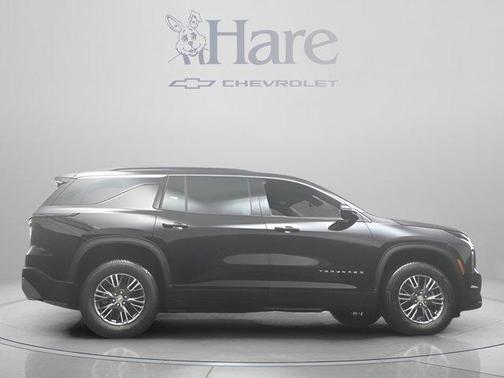 Mosaic Black Metallic 2026 Chevrolet Traverse LT