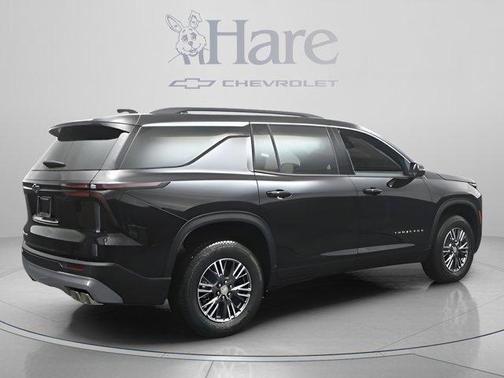 Mosaic Black Metallic 2026 Chevrolet Traverse LT