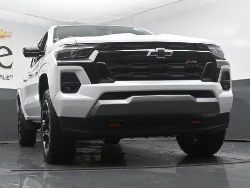 Summit White 2026 Chevrolet Colorado Z71
