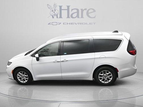 Bright White Clearcoat 2023 Chrysler Pacifica Touring-L