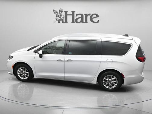 Bright White Clearcoat 2023 Chrysler Pacifica Touring-L