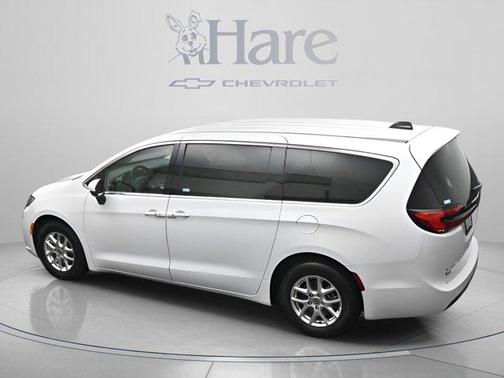 Bright White Clearcoat 2023 Chrysler Pacifica Touring-L