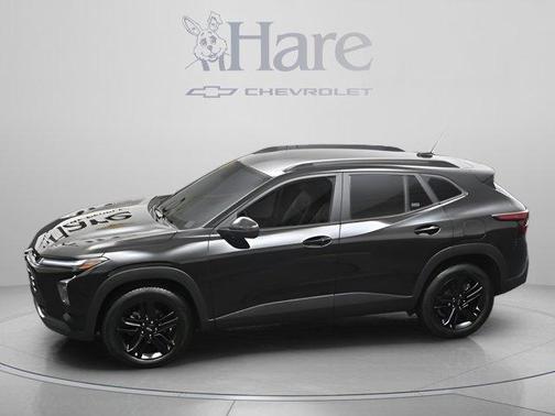 Mosaic Black Metallic 2025 Chevrolet Trax ACTIV