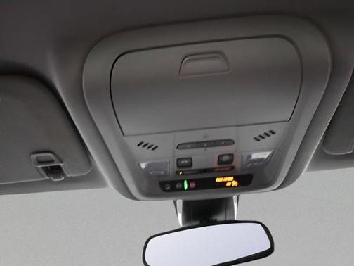 Iridescent Pearl Tricoat 2023 Chevrolet Blazer 3LT