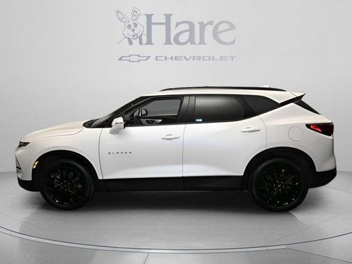 Iridescent Pearl Tricoat 2023 Chevrolet Blazer 3LT