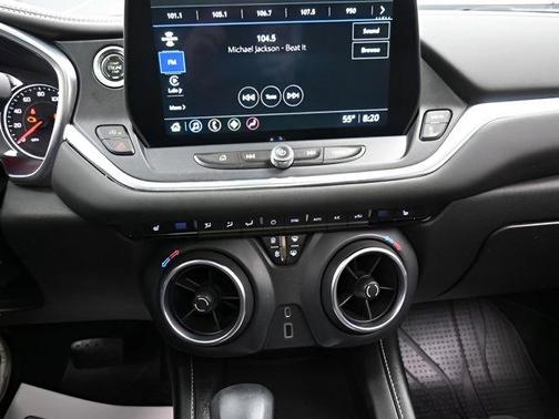 Iridescent Pearl Tricoat 2023 Chevrolet Blazer 3LT