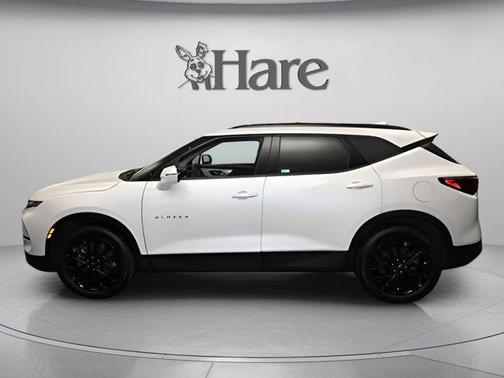 Iridescent Pearl Tricoat 2023 Chevrolet Blazer 3LT