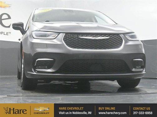 2023 Chrysler Pacifica Touring-L