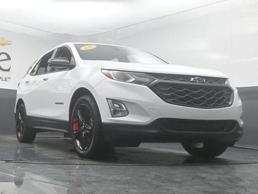 Summit White 2019 Chevrolet Equinox 2LT