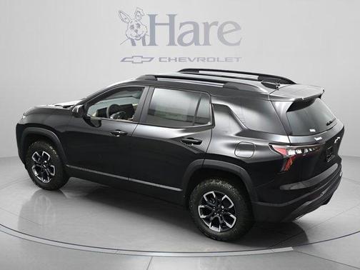 Mosaic Black Metallic 2026 Chevrolet Equinox FWD ACTIV