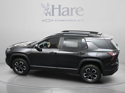 Mosaic Black Metallic 2026 Chevrolet Equinox FWD ACTIV