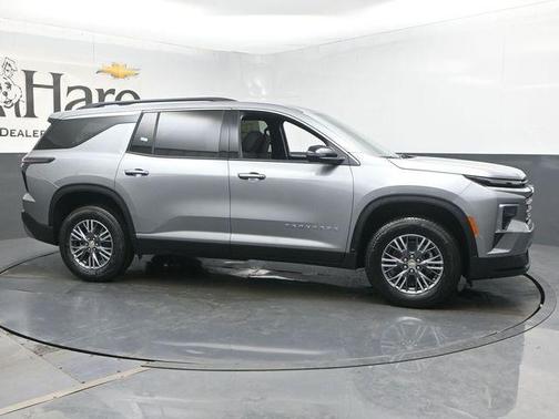 Sterling Gray Metallic 2026 Chevrolet Traverse LT