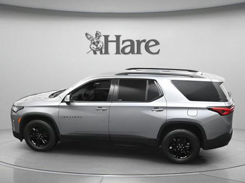 Sterling Gray Metallic 2023 Chevrolet Traverse LT Cloth