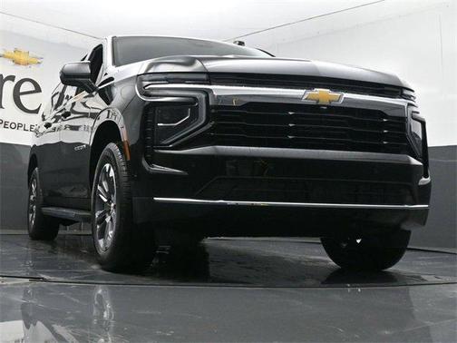 2025 Chevrolet Suburban LS