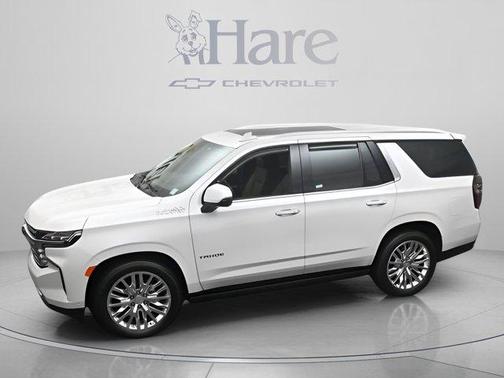 Iridescent Pearl Tricoat 2023 Chevrolet Tahoe High Country