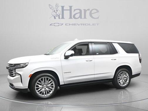 Iridescent Pearl Tricoat 2023 Chevrolet Tahoe High Country