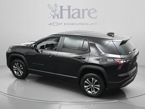 Mosaic Black Metallic 2026 Chevrolet Equinox LT