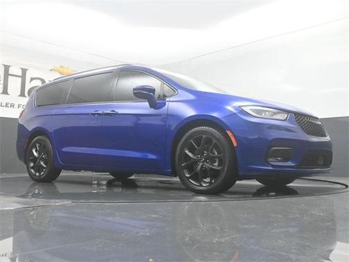 2021 Chrysler Pacifica Touring-L