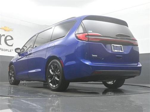 2021 Chrysler Pacifica Touring-L