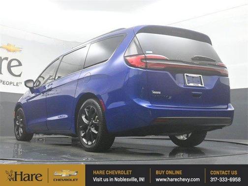 2021 Chrysler Pacifica Touring-L