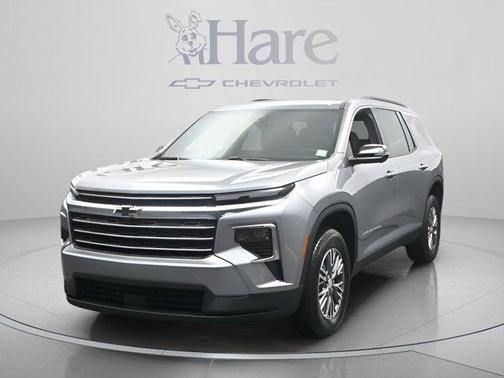 Sterling Gray Metallic 2026 Chevrolet Traverse LT