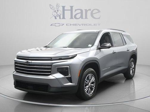 Sterling Gray Metallic 2026 Chevrolet Traverse LT