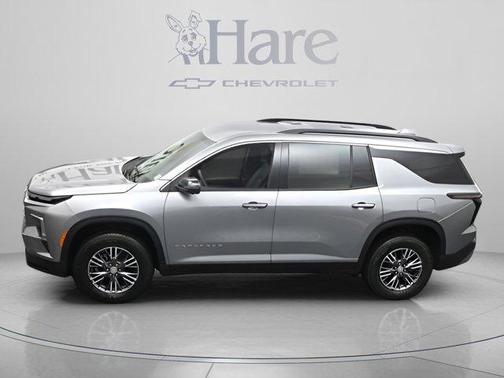 Sterling Gray Metallic 2026 Chevrolet Traverse LT