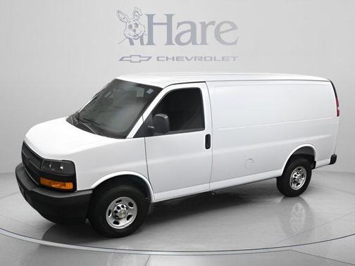 Summit White 2026 Chevrolet Express 2500 Work Van