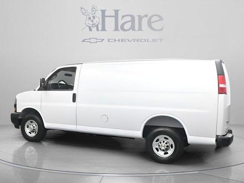 Summit White 2026 Chevrolet Express 2500 Work Van