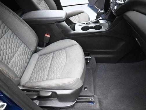 Pacific Blue Metallic 2020 Chevrolet Equinox 2LT