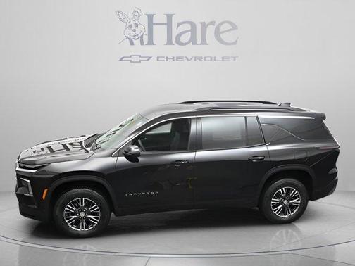 Mosaic Black Metallic 2026 Chevrolet Traverse LT