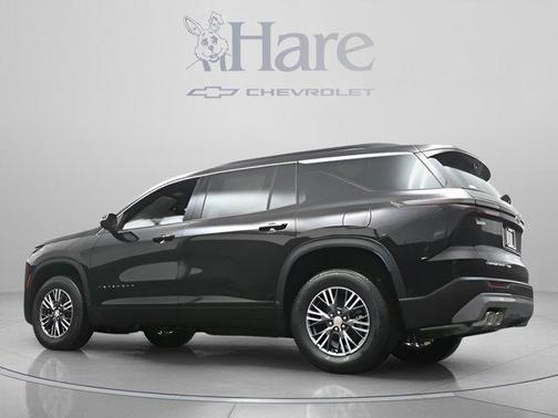 Mosaic Black Metallic 2026 Chevrolet Traverse LT