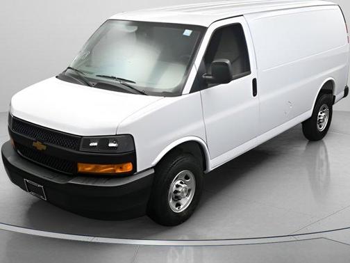 Summit White 2026 Chevrolet Express 2500 Work Van