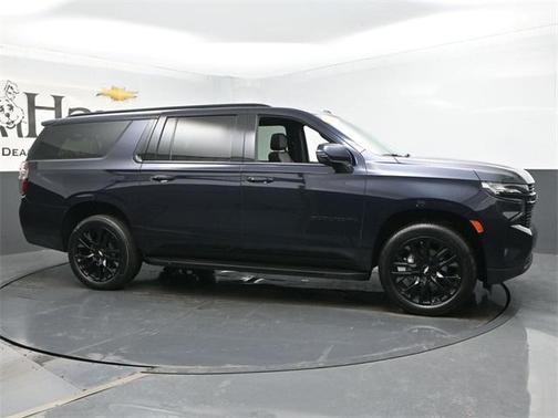 2023 Chevrolet Suburban RST
