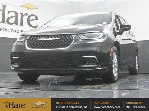 2023 Chrysler Pacifica Touring-L