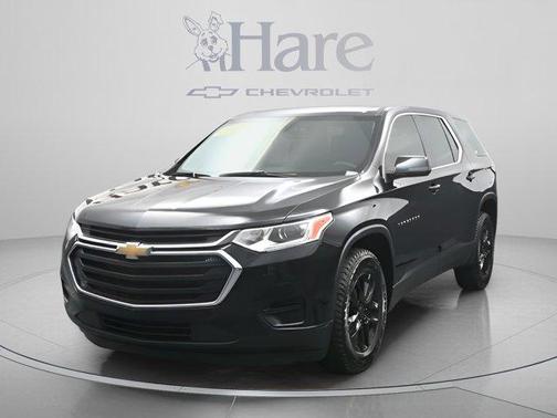 Mosaic Black Metallic 2021 Chevrolet Traverse LS