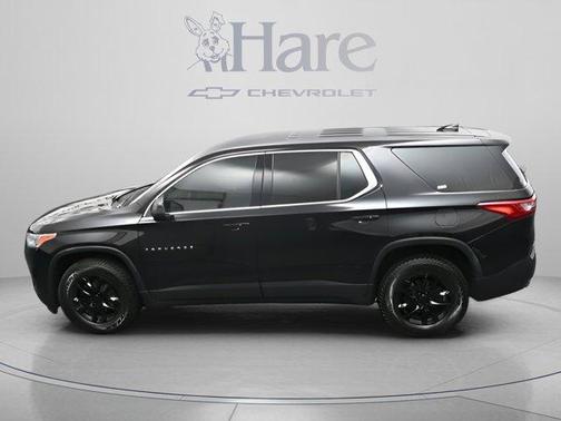 Mosaic Black Metallic 2021 Chevrolet Traverse LS