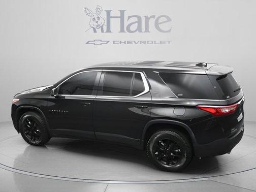 Mosaic Black Metallic 2021 Chevrolet Traverse LS