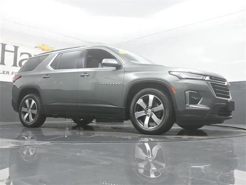 2022 Chevrolet Traverse LT Leather