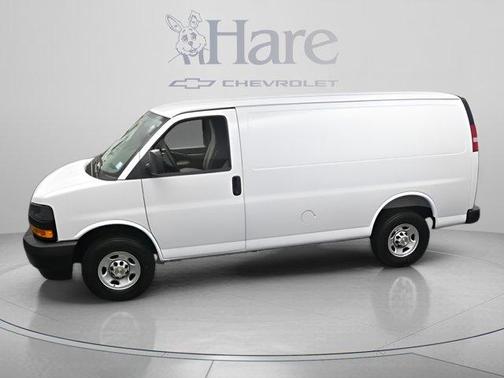 Summit White 2026 Chevrolet Express 2500 Work Van