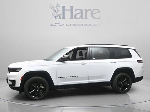 Bright White Clearcoat 2023 Jeep Grand Cherokee L Laredo