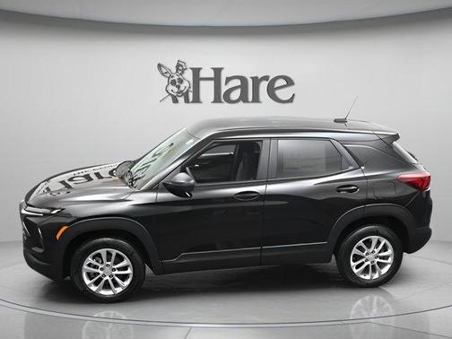 Mosaic Black Metallic 2026 Chevrolet Trailblazer LS