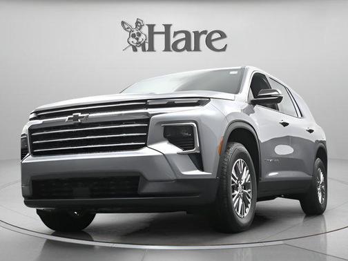 Sterling Gray Metallic 2026 Chevrolet Traverse LT