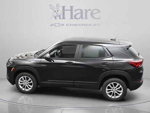 Mosaic Black Metallic 2026 Chevrolet Trailblazer LS