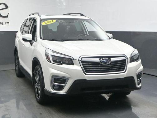 Crystal White Pearl 2021 Subaru Forester Limited