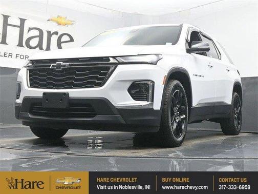 2022 Chevrolet Traverse LT Cloth